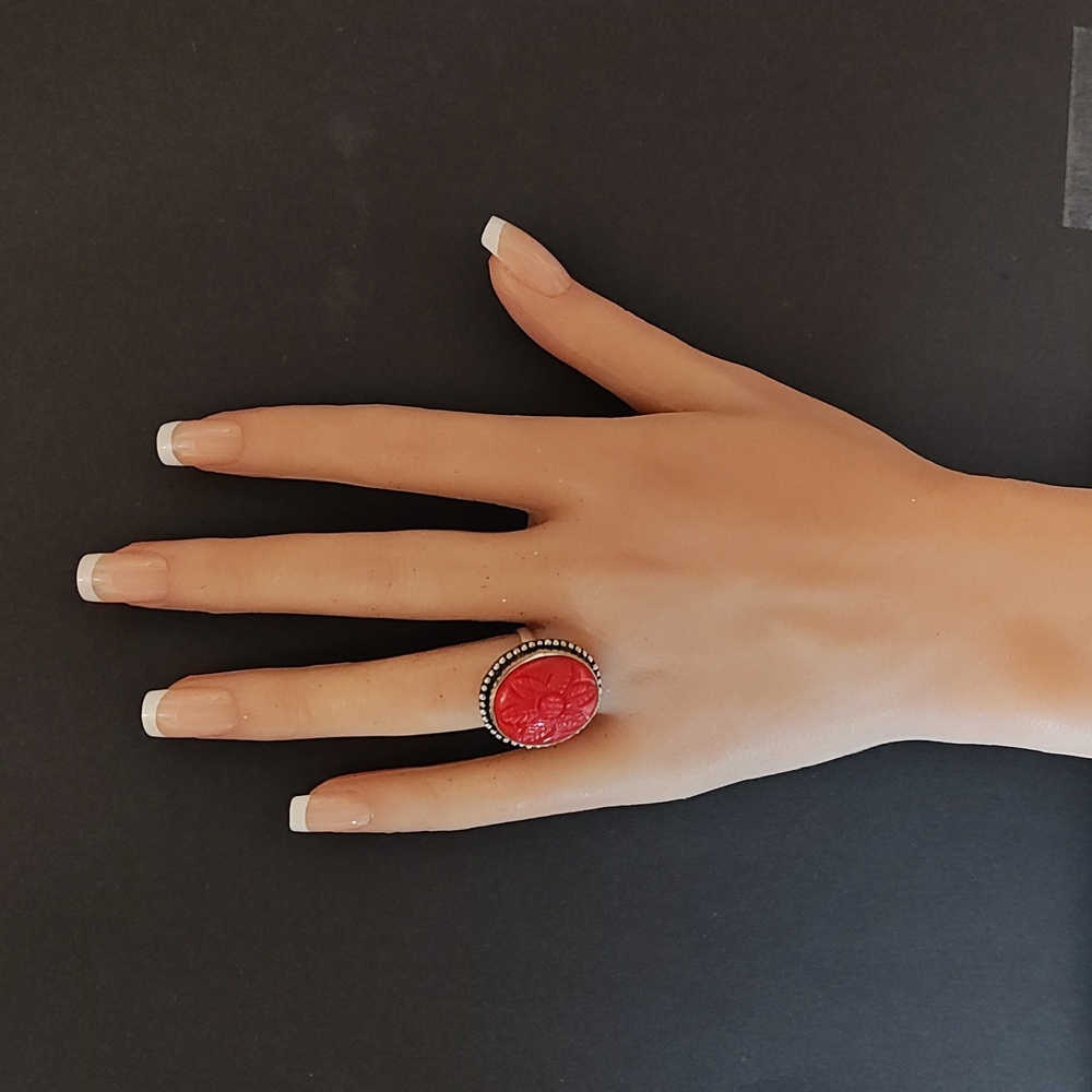 Red Coral Floral Carved Gemstone Ring - Size 6 - Picture 6 of 8